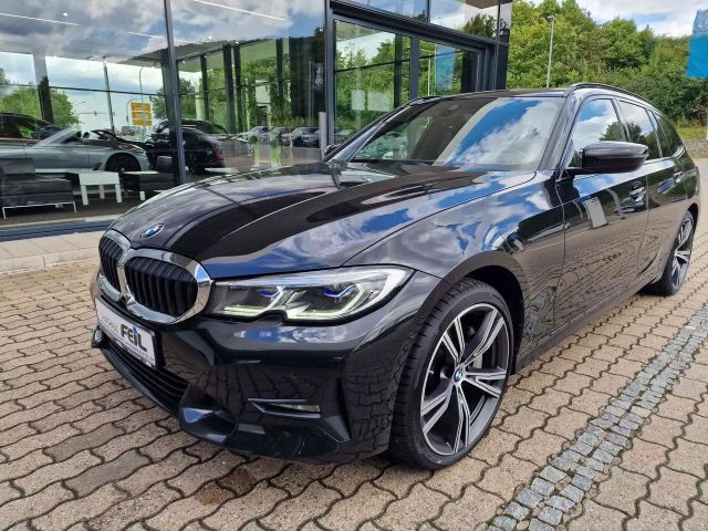 BMW 330 330i Sport Line xDrive