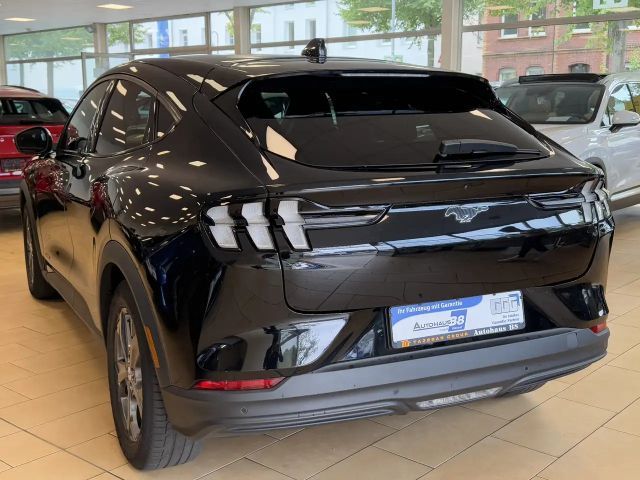 Ford Mustang Mach-E ST Line