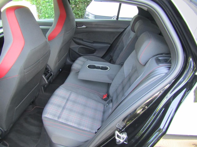 Volkswagen Golf 2.0 TDI DSG IQ.Drive