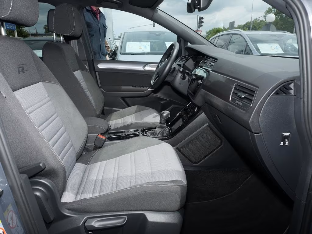 Volkswagen Touran 1.5 TSI DSG Highline R-Line