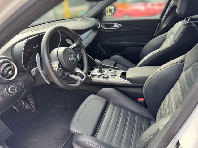 Alfa Romeo Giulia AT8 Q4 Veloce