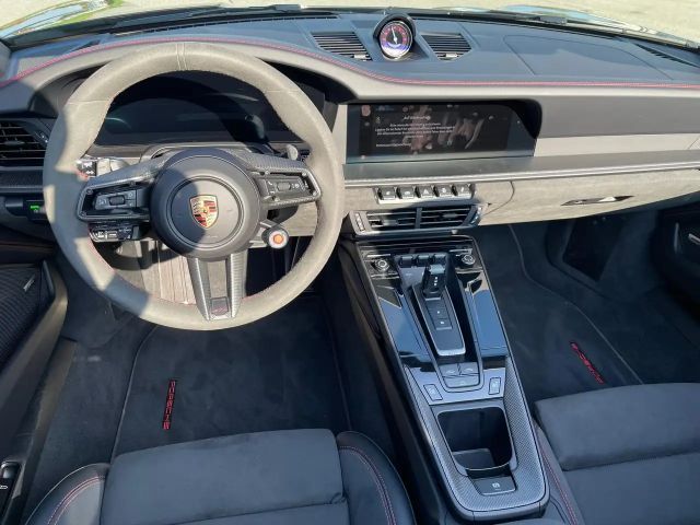 Porsche 911 4 Cabrio Carrera GTS