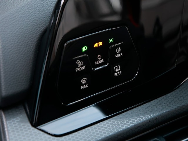 Volkswagen Golf 2.0 TSI DSG GTI IQ.Drive Style