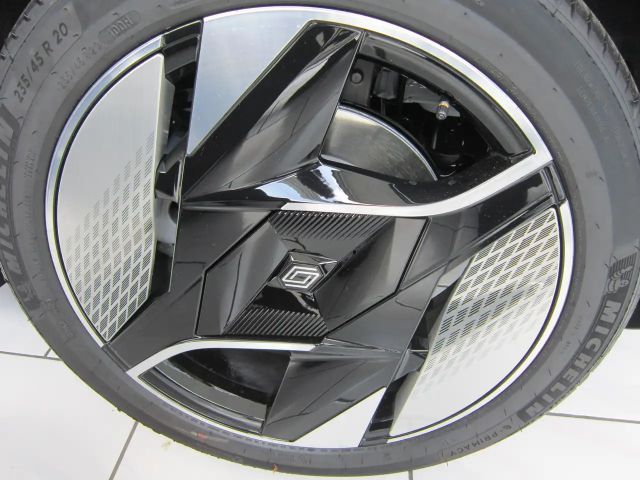 Renault Scenic E-Tech Iconic
