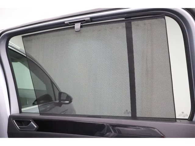 Volkswagen Touran 1.5 TSI DSG R-Line