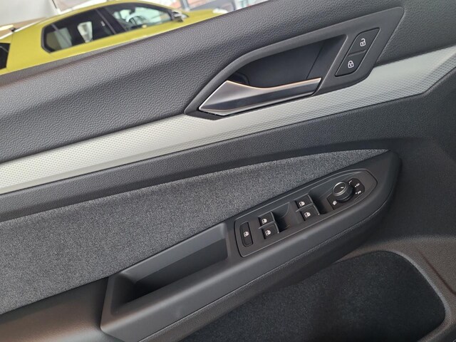 Volkswagen Golf Life Variant