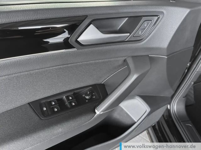 Volkswagen Touran 1.5 TSI DSG R-Line