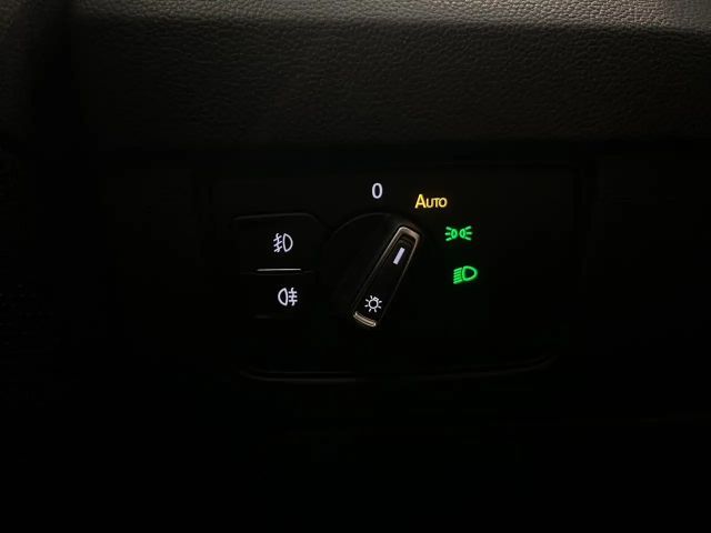 Volkswagen Passat 1.5 TSI Business DSG Variant