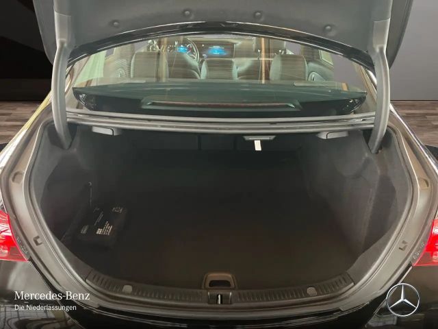 Mercedes-Benz E 220 AVANTGARDE E 220 d Sedan