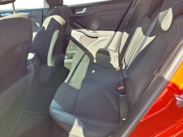 Ford Focus Titanium Wagon