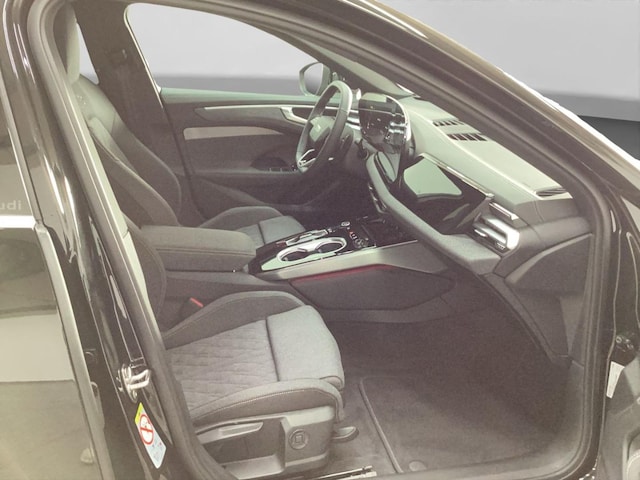 Audi A6 Avant Quattro S-Tronic