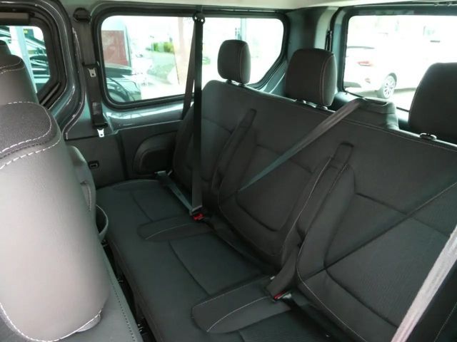 Nissan Primastar L2H1 Tekna dCi 170