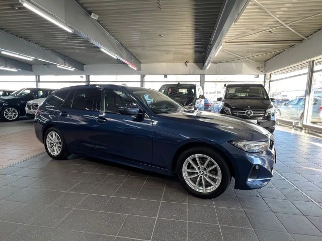 BMW 320 320d Touring xDrive