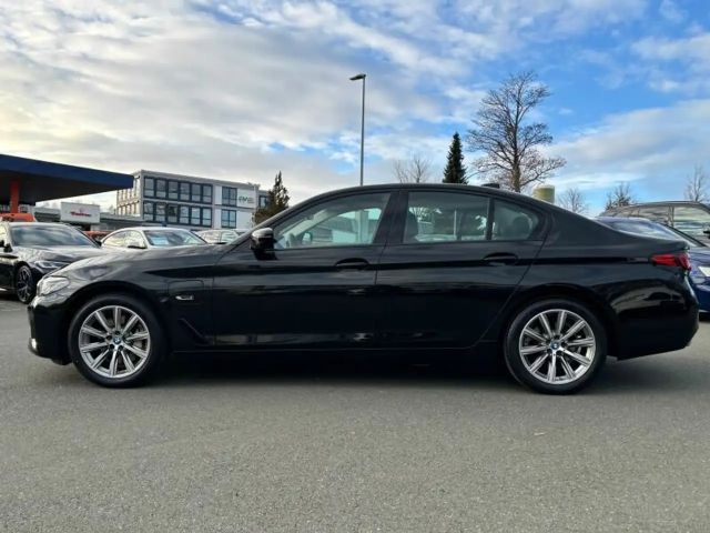 BMW 530 530e Sedan