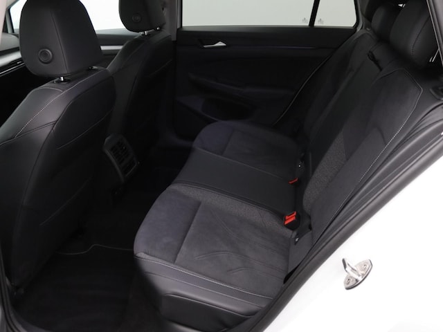 Volkswagen Golf 1.5 eTSI DSG Style Variant