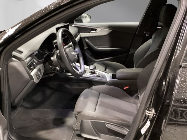 Audi A4 35 TDI Avant S-Line S-Tronic