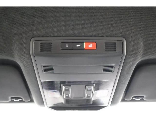 Volkswagen T-Roc 1.5 TSI DSG R-Line