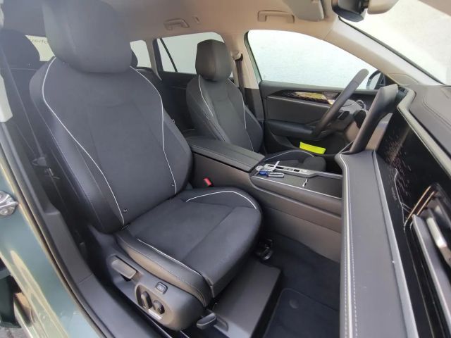 Volkswagen Passat 1.5 eTSI Business Variant