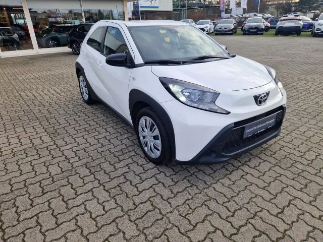 Toyota Aygo 1.0 VVT-i Hatchback Play