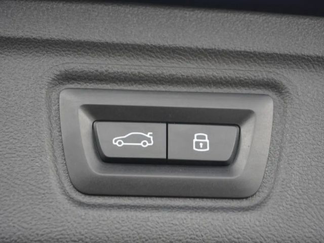 BMW 330 330d M-Sport Touring xDrive