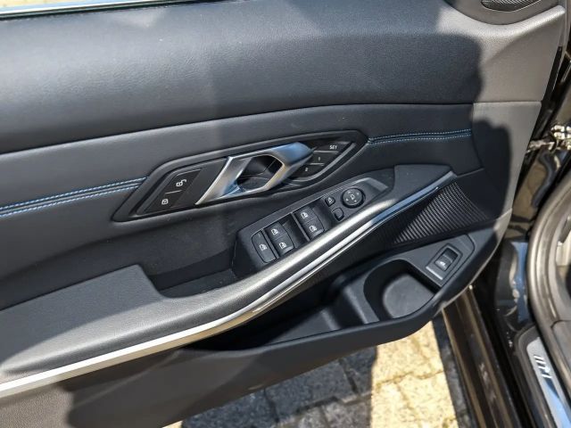 BMW 330 330d M-Sport Touring