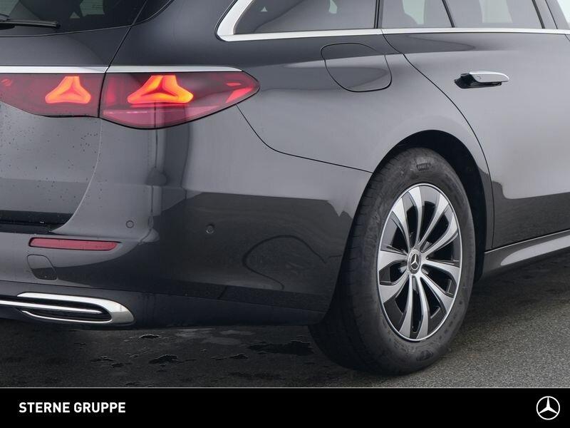 Mercedes-Benz E 200 AVANTGARDE Estate