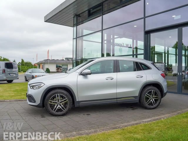 Mercedes-Benz GLA 200 Progressive