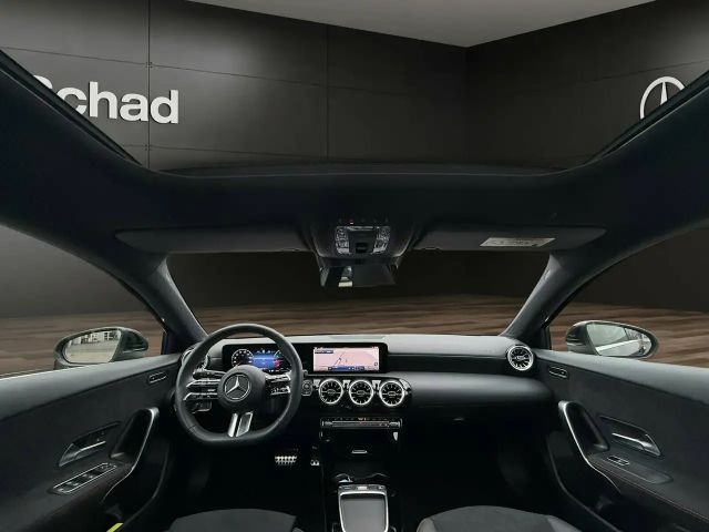 Mercedes-Benz A 180 AMG Line