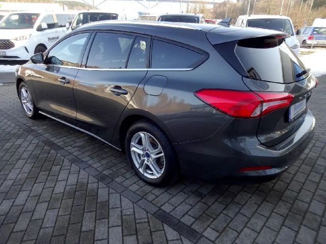 Ford Focus Cool & Connect