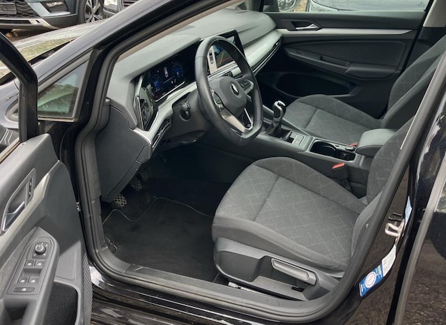 Volkswagen Golf Life Variant