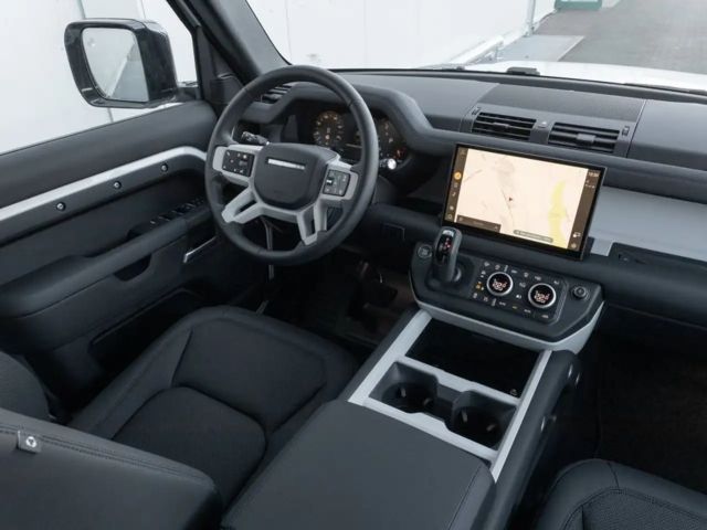Land Rover Defender 110 D250 Dynamic SE