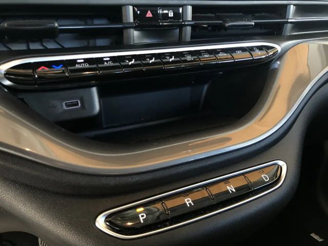 Fiat 500e LED-Tagfahrlicht Navigation DAB+ Klimaautomatik