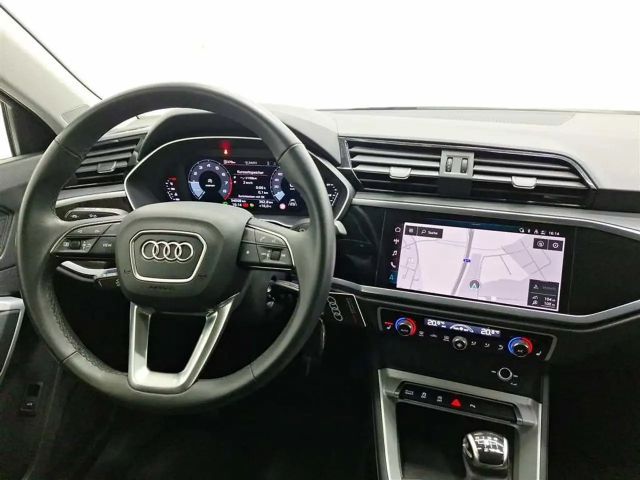 Audi Q3 1.5 TFSI S-Line