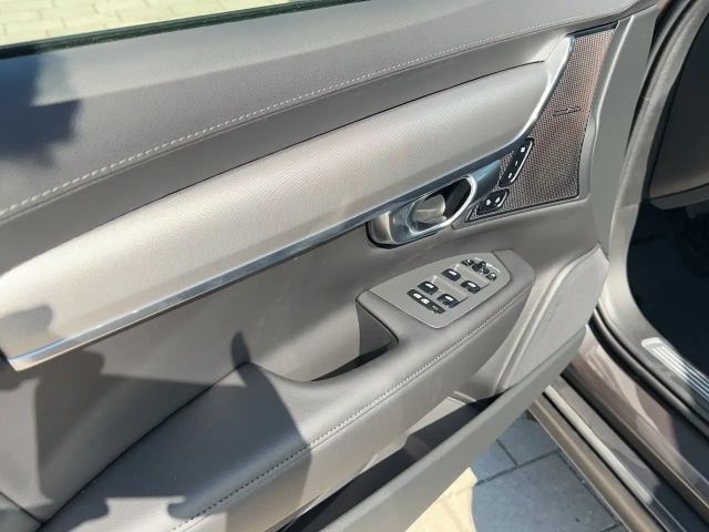 Volvo V90 Cross Country AWD Plus