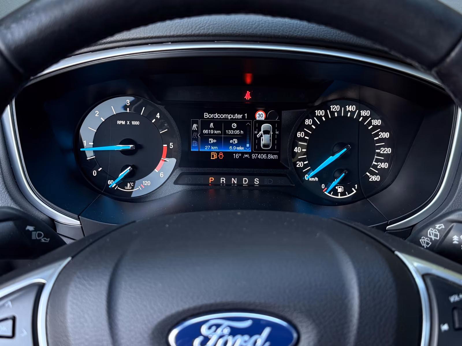 Ford Mondeo 2.0 Aut. LED+PANO+KAMERA+SHZ+NAVI+CARPLAY