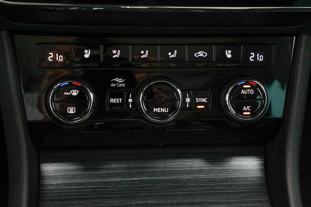 Skoda Superb 2.0 TDI Combi Style Style