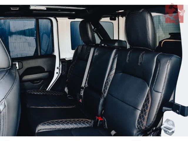 Jeep Wrangler Altitude