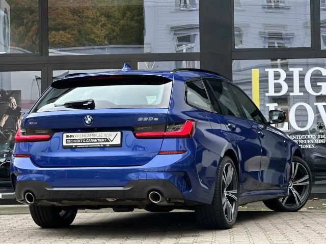 BMW 330 330e M-Sport xDrive