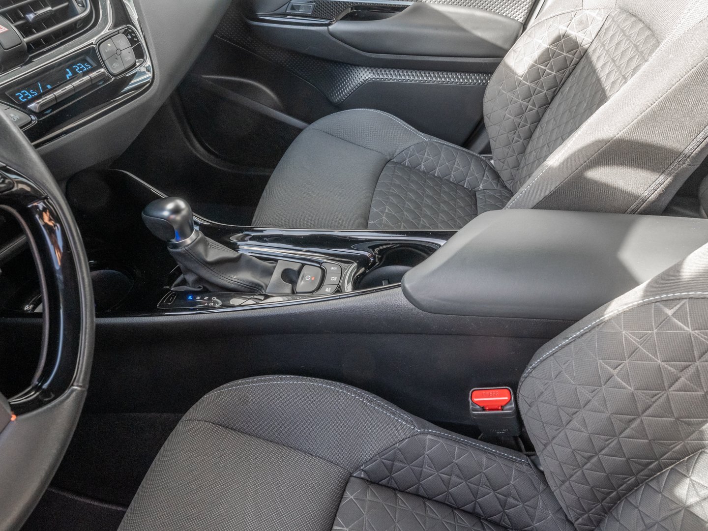 Toyota C-HR 5-deurs Plus