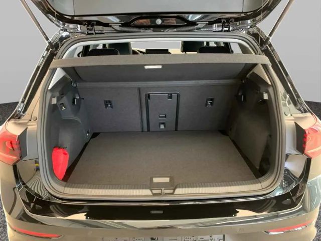 Volkswagen Golf 1.5 eTSI DSG Golf VIII