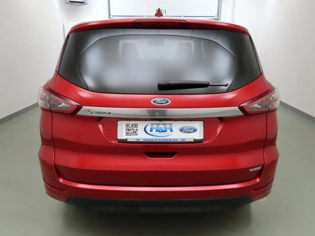 Ford S-Max Titanium