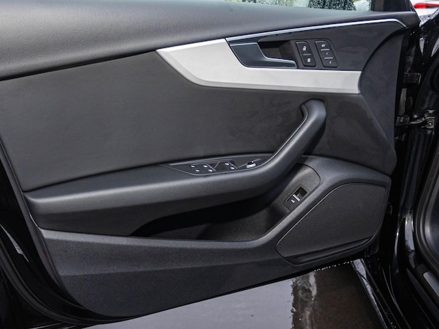 Audi A4 35 TFSI Avant S-Tronic