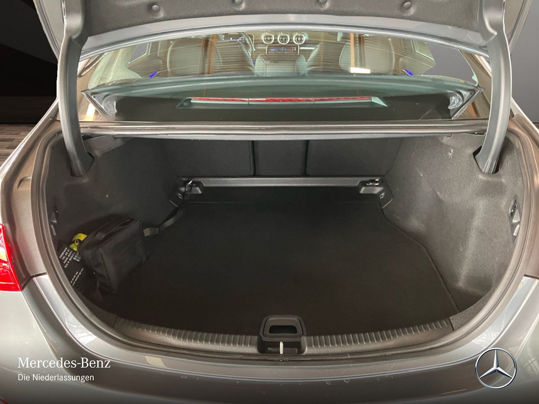 Mercedes-Benz C 180 AVANTGARDE Sedan