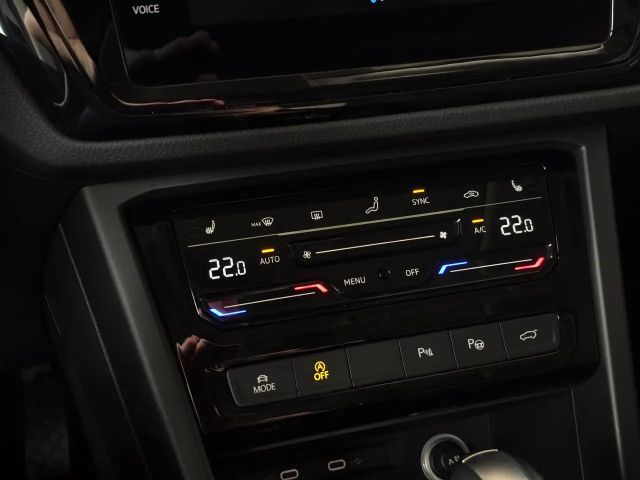 Volkswagen Touran 1.5 TSI DSG IQ.Drive R-Line