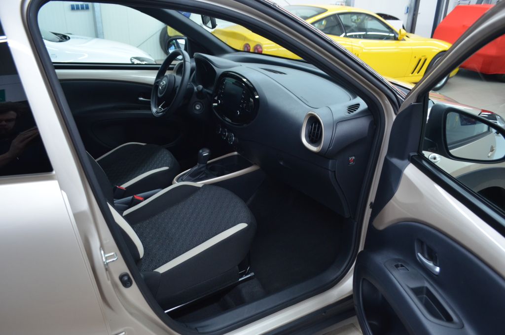 Toyota Aygo X 5-deurs Basis