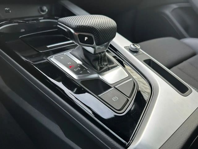 Audi A4 35 TDI Avant S-Line S-Tronic