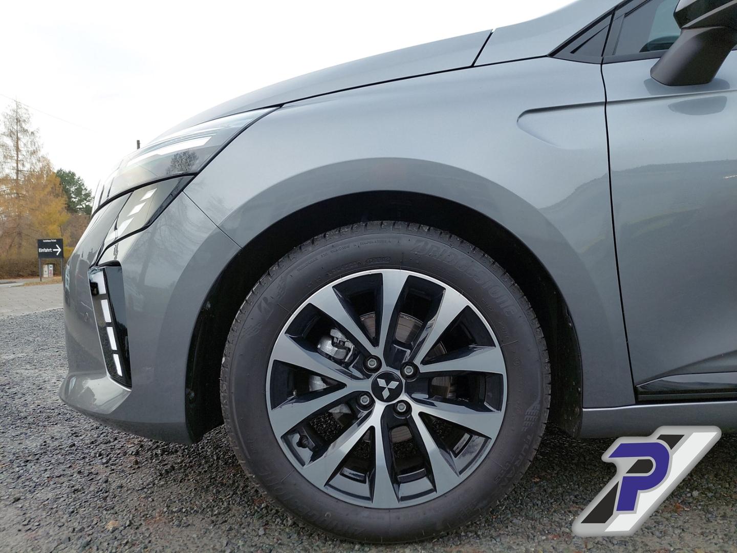 Mitsubishi Colt Plus Navi Digitales Cockpit LED Apple CarPl