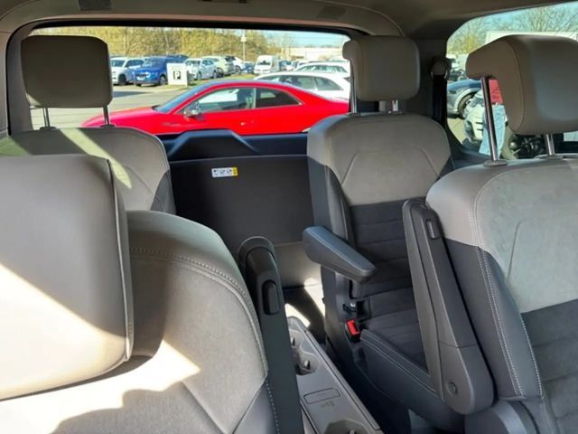 Volkswagen Multivan 2.0 TDI DSG Style T7