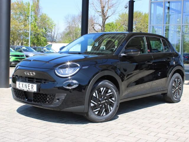 Fiat 600e Elektro RED LED, Klimaautomatik, Elektro