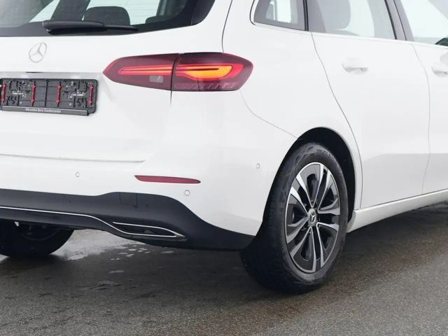 Mercedes-Benz B 200 Progressive Sedan